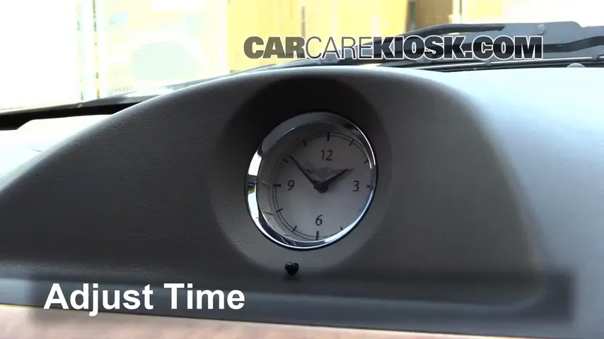 2008 Chrysler Aspen Limited 5.7L V8 Clock